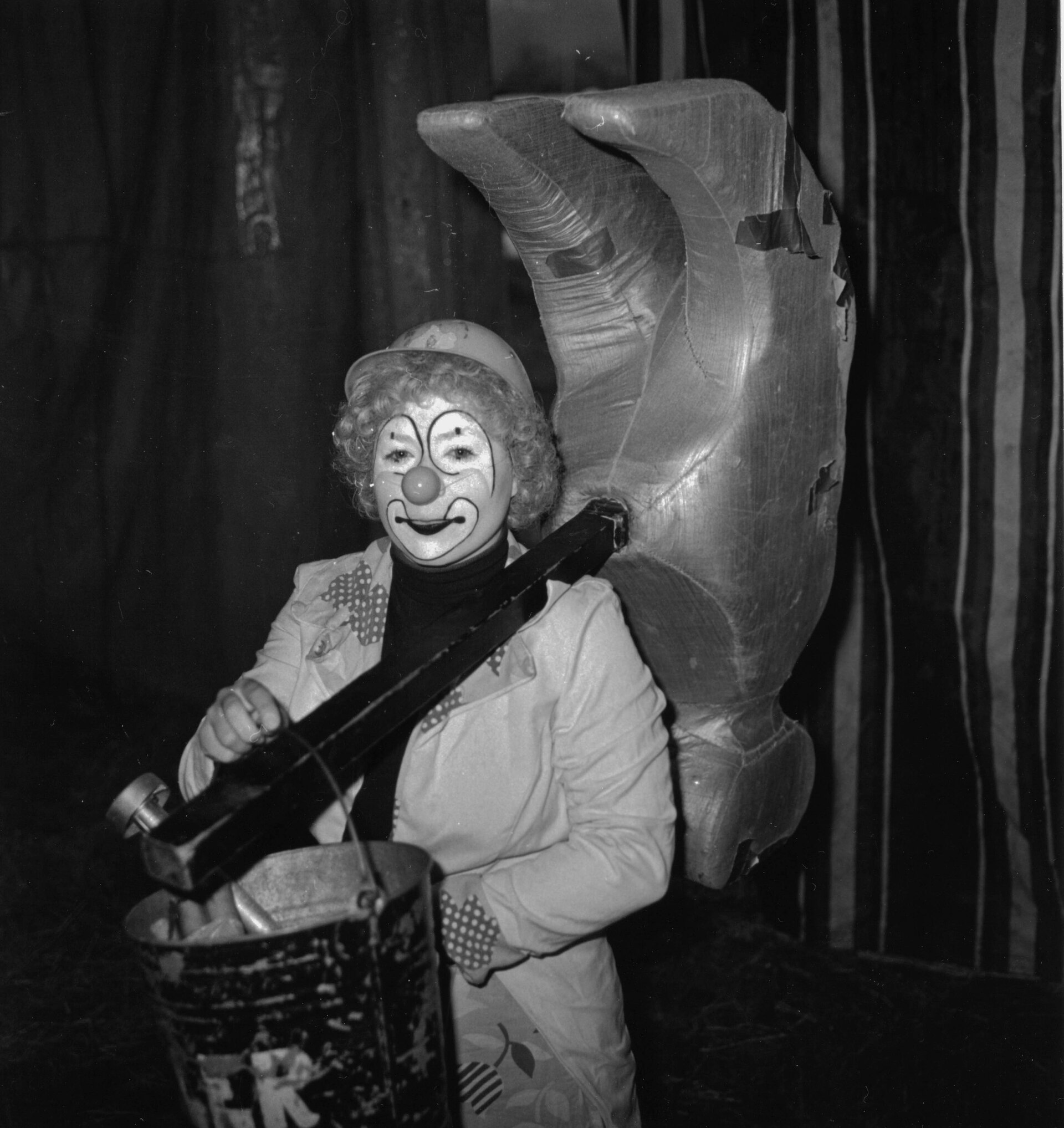 Hammer girl ohio circus, by Christopher Flach