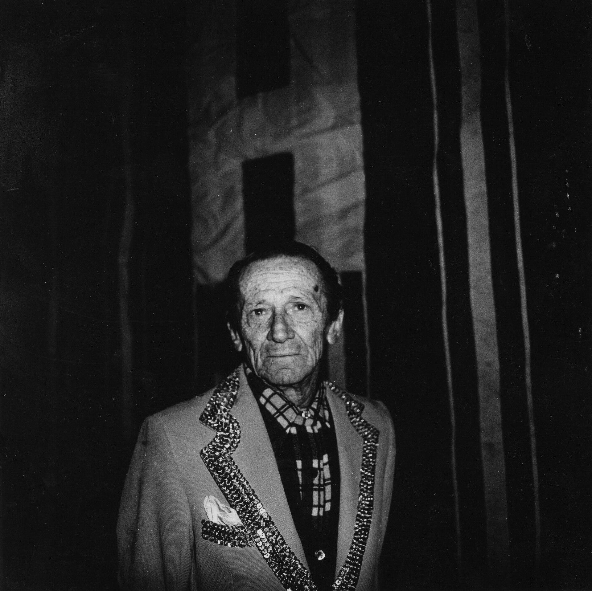 Performer ohio circus, by Christopher Flach